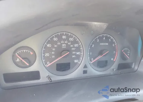 2002 Volvo V70 2.4T из США, поврежденный, VIN YV1SW58DX22236278